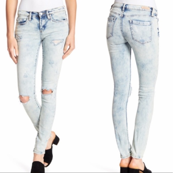 ⭐️HP!⭐️ NWT Blank NYC The Reade Acid Wash Skinny Jeans 31 Happy Tears - Picture 1 of 5